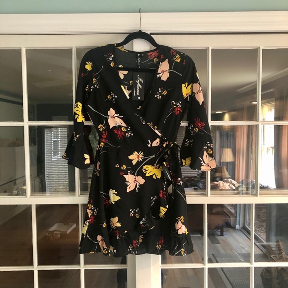 🌟🌟MUST GO🌟🌟 Influence Floral Wrap Mini Dress - Picture 5 of 7